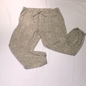 Mia & Tess Joggers Leopard Print Deep Pockets